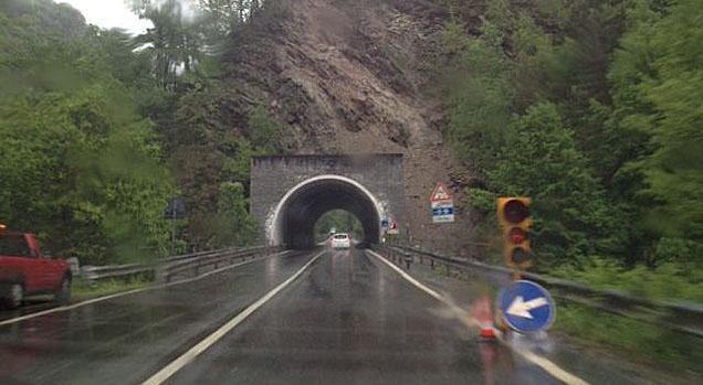 Statale 337, lavori lunghi: insorgono i frontalieri