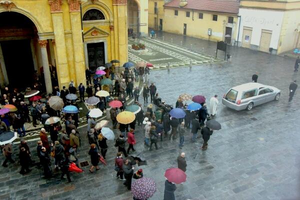 Ultimo saluto a Marita Tomasoni: il ricordo dei nipoti