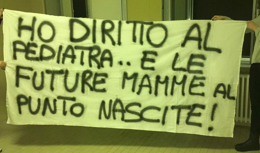 Arona: la Consulta Femminile si schiera con le mamme in difesa della maternità di Angera