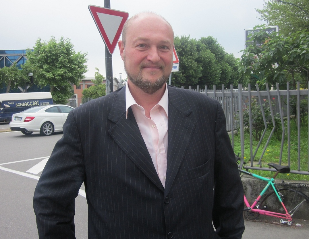 Arona sotto shock: muore improvvisamente Gianni Bertone, 54 anni, ex presidente del Comitato Pendolari