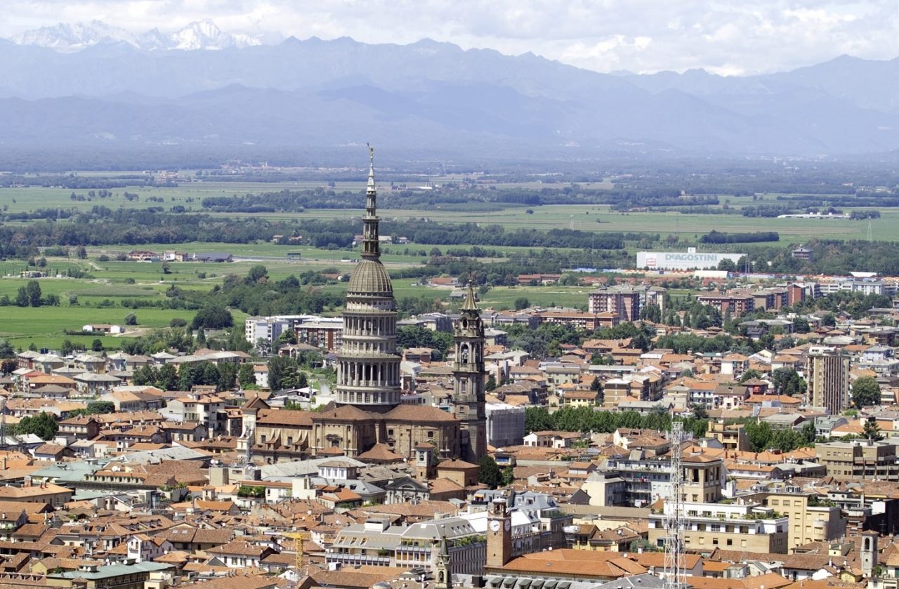 Chiusura al traffico pedonale e veicolare di via delle Rosette a Novara