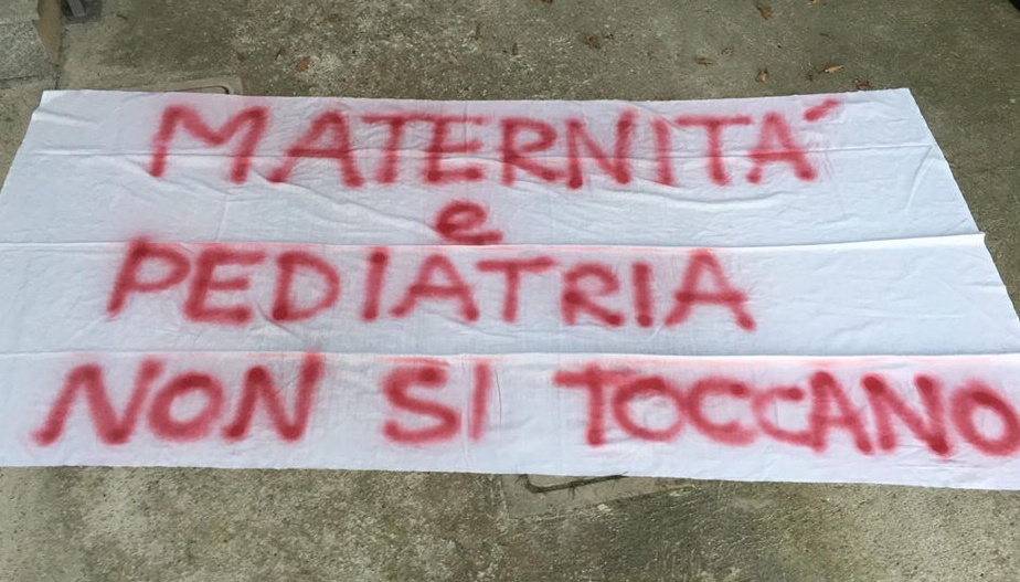 Domani alle 10.30 la manifestazione contro la chiusura della maternità di Angera