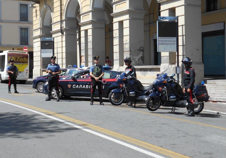 Novara: arrestati dai Carabinieri gli autori di un furto commesso allinterno di una garage in via Delleani