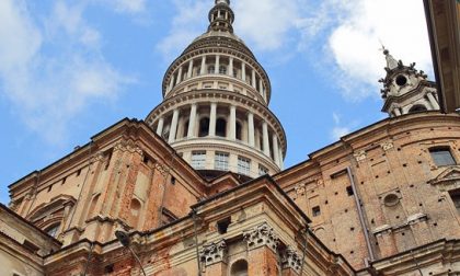 Premi alla "bontà cristiana" per i volontari Lucia Onetti e Valter Molteni