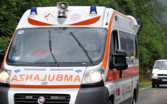 San Pietro Mosezzo: incidente sul lavoro, operaio travolto da serramenti metallici
