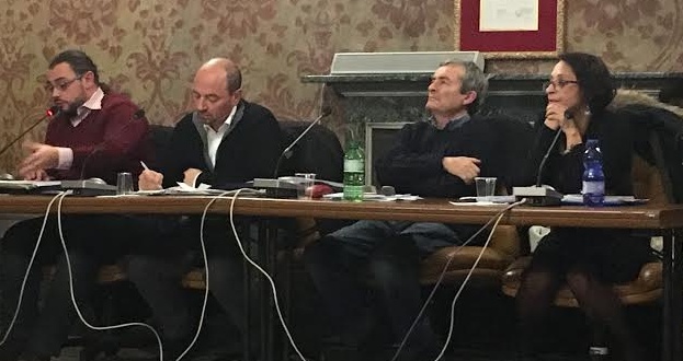 Trecate, un pacchetto sicurezza che fa discutere