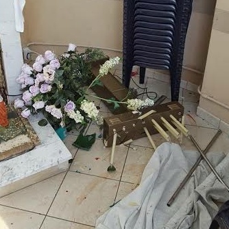 Vandali distruggono la chiesetta