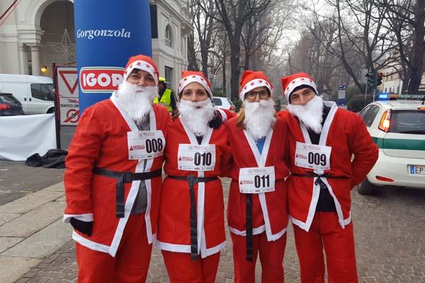 Babbi Natale di corsa per i bambini autistici (FOTOGALLERY)
