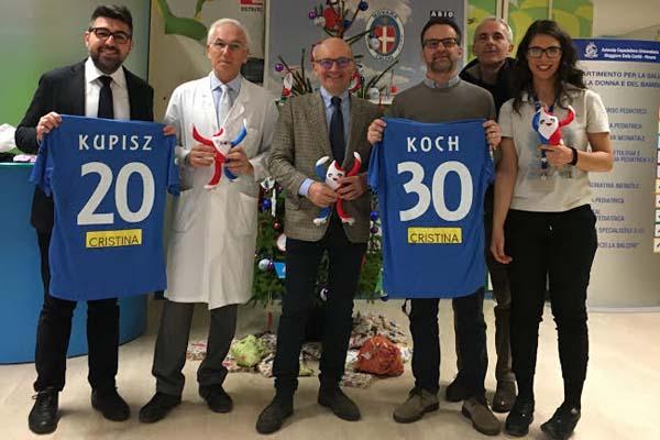 Gli auguri ai bambini della Pediatria dell’ospedale Maggiore