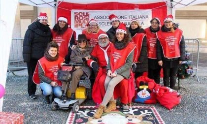In piazza Duomo "Aism For Christmas"