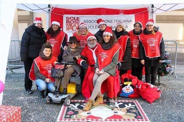 In piazza Duomo “Aism For Christmas”