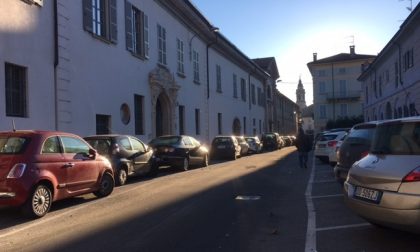 Arona: inversione di marcia in via San Carlo "Una follia"