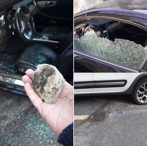 Arona: sassate sulle auto parcheggiate in piazza Compagnia dei Quaranta