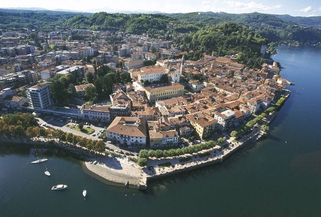 Arona: scade il 27 gennaio il bando per l’ex Cit Bar