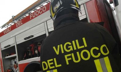 Borgomanero, incendio in via Nazionale: famiglia costretta a lasciare la casa