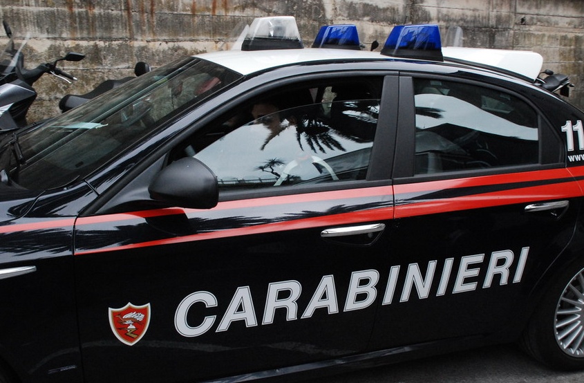 Trecate: ladri in azione in una concessionaria di moto