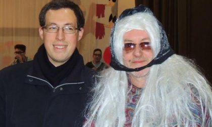 A Borgomanero Befana con baffi e pizzetto