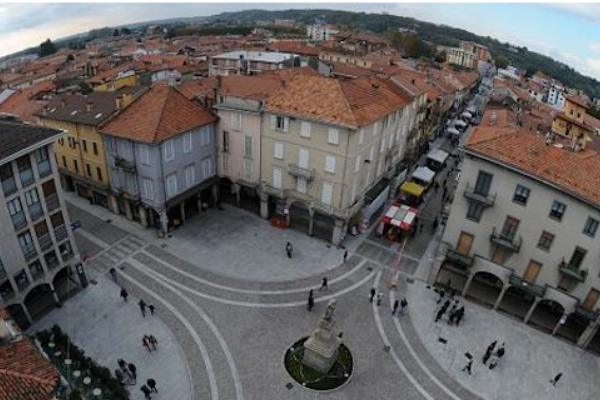 Antonio Di Pietro a Borgomanero