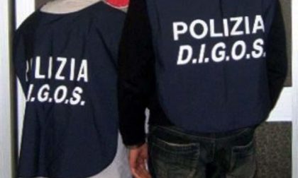 Armi nello zaino e a casa: denunciato studente minorenne
