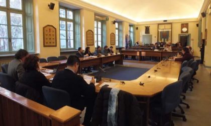 Besozzi in Provincia riparte da solo