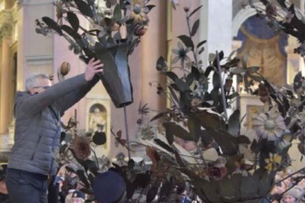Cerimonia del fiore: un’emozione che si tramanda