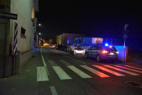 Due ragazze investite a Trecate