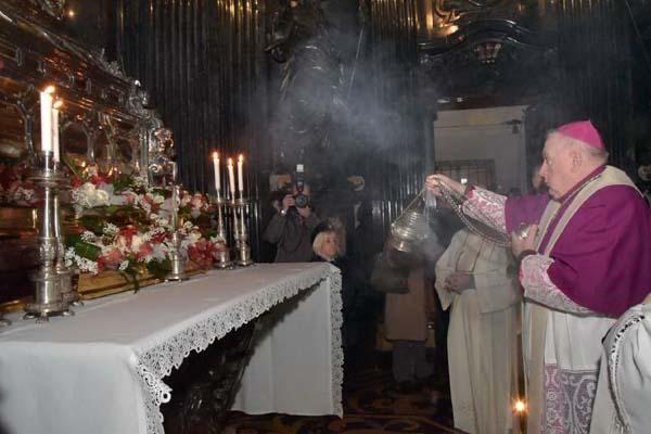 La solenne apertura dello Scurolo