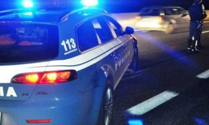 37enne invoriese si scontra in auto con un capriolo