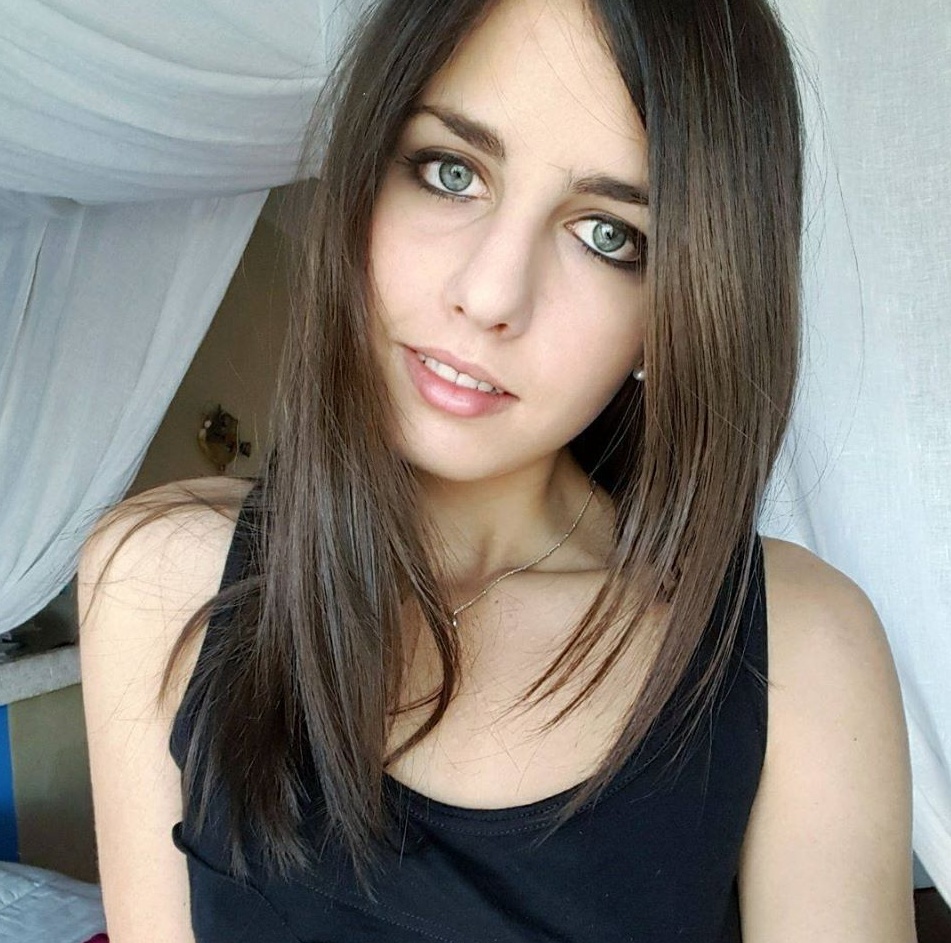 Anche Arona ha la sua “debuttante”: è Maria Orfano