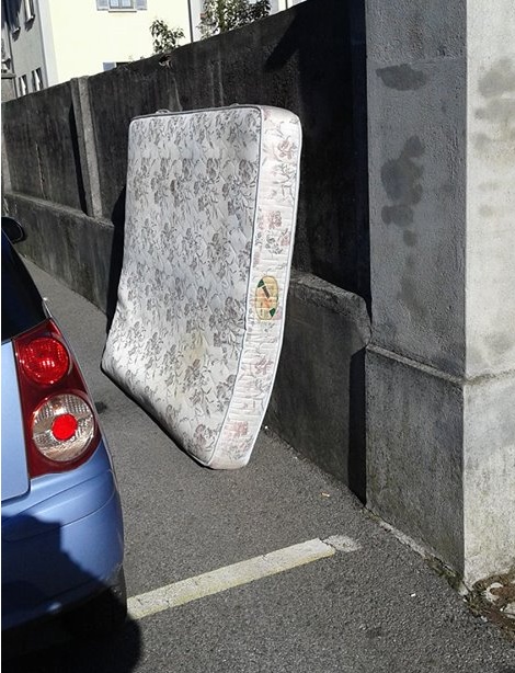 Discarica fuori dal Molinari