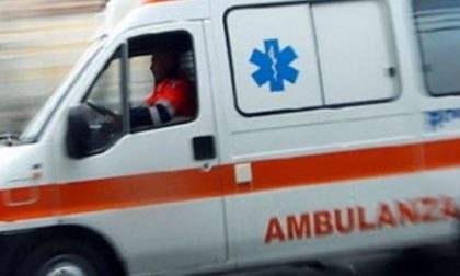 Ha un malore mentre è in auto: muore