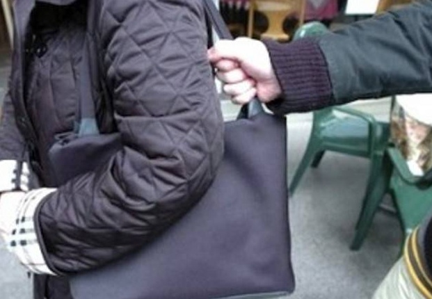 Stresa: arrestata giovane ladra