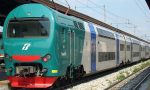 Tenta di buttarsi sotto il treno, salvato dai vigili