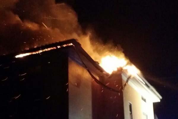 Altro incendio a Castelletto domenica alle 22,30