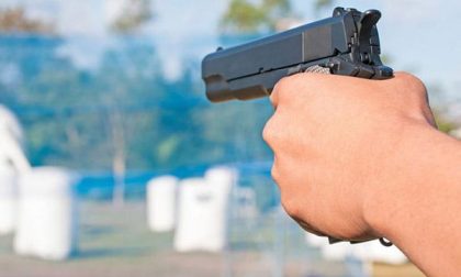 Controlli nell’Aronese: pensionato denunciato per detenzione abusiva di una pistola