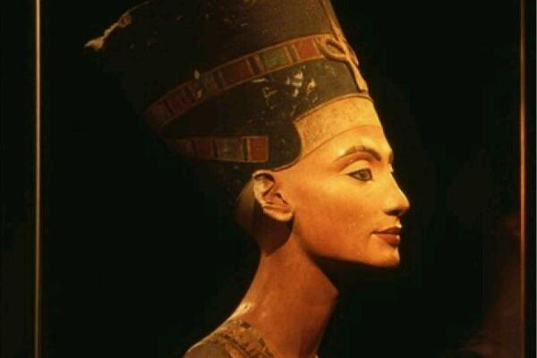 Da Novara sulle tracce di Nefertiti