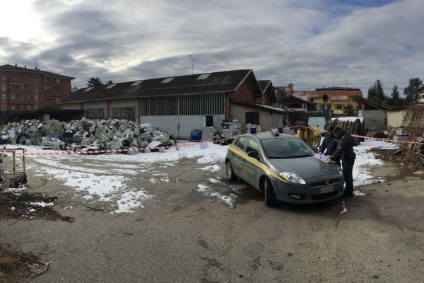 Discariche abusive di rifiuti speciali sequestrate a Ghemme dalla Finanza