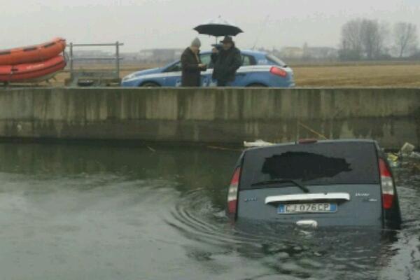 Doblò nelle acque del Quintino Sella