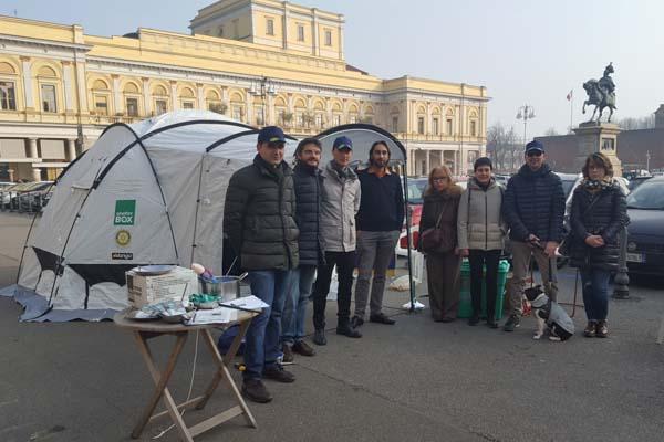 Il Rotary Novara San Gaudenzio in piazza con la “Shelterbox”