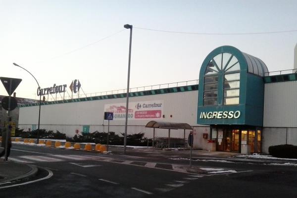 Il sindaco di Borgomanero incontra i dipendenti del Carrefour