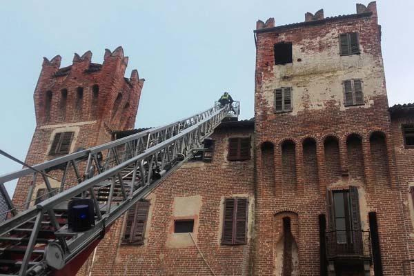 Incendio al Castello di Nibbiola