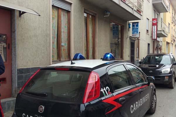 Rubati Gratta & Vinci e stecche di sigarette in una tabaccheria