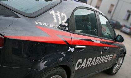5mila euro di multa per aver fatto la pipì su un portone