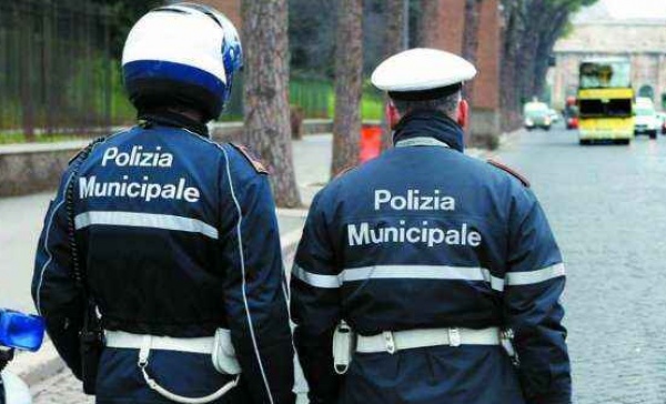 Incidente in tangenziale: fuori pericolo la donna ferita