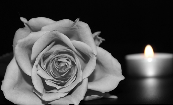 Morta la donna caduta nel sottopasso di Santa Rita