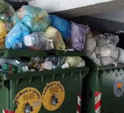 Sacco conforme: multe in arrivo per gli indisciplinati