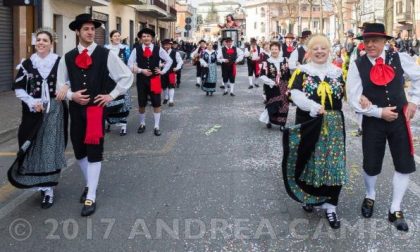 A Galliate sui viali tra musica e coriandoli (FOTOGALLERY)