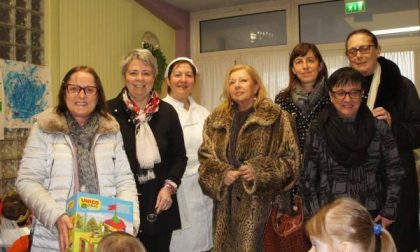 Doni di Carnevale per i bimbi del Nido Arcobaleno di Borgomanero