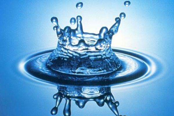 Il sindaco di Varallo Pombia rassicura: “Basta allarmismi, la nostra acqua è buona”