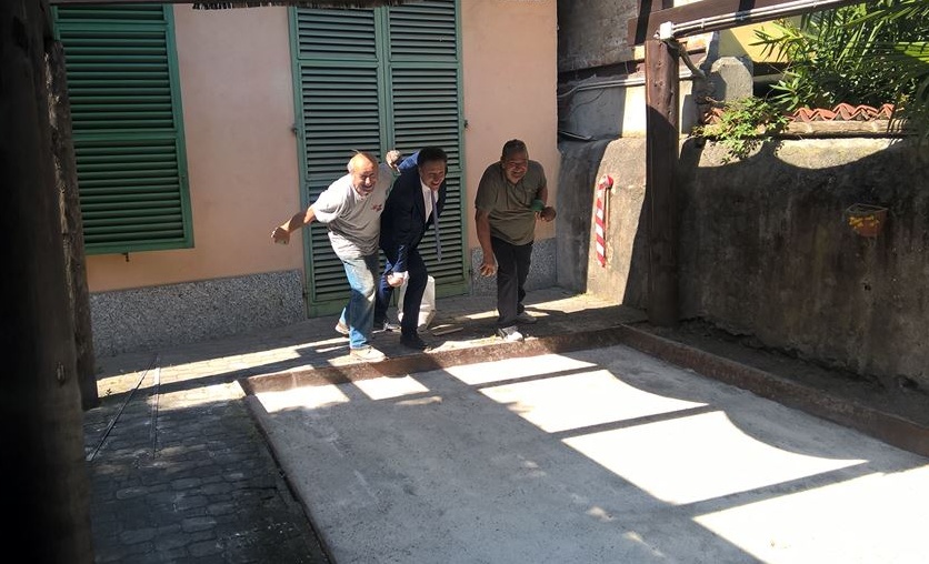 Arona: nuovo campo bocce al centro incontro